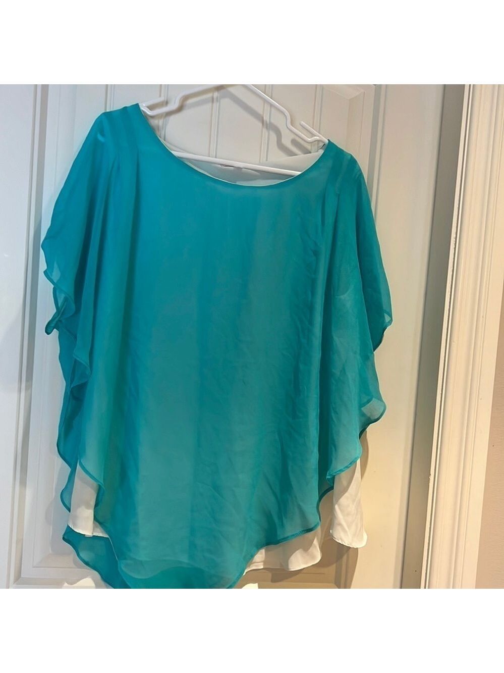 *4 for $25* Halo 2-pc blouse